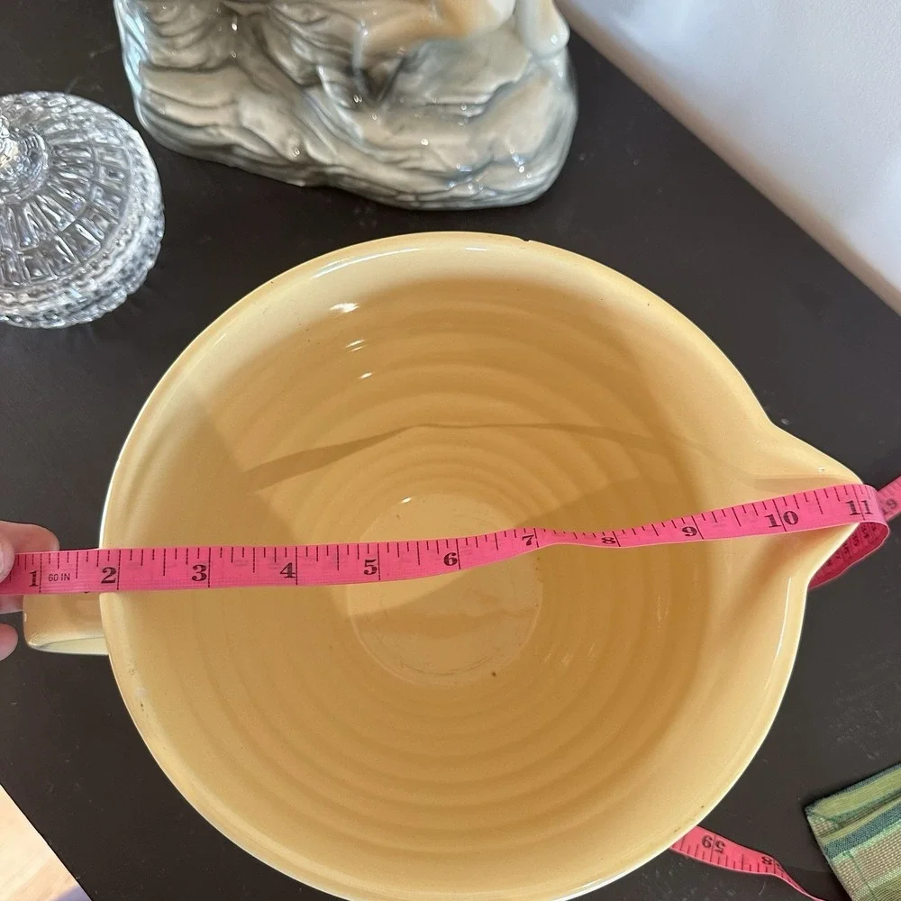 VTG At Home America Kitchen Essentials Ceramic Mustard Yellow Batter Bowl 9x5